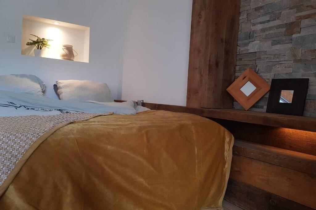 L'Idyllique - Studio Prive Sous Maison Saint-Didier-sur-Beaujeu Bagian luar foto